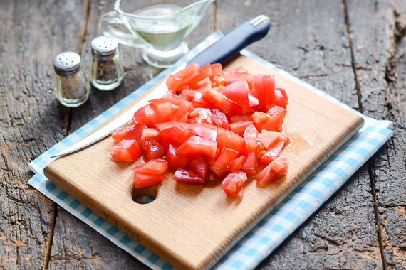 салат с баклажанами и помидорами рецепт фото 3